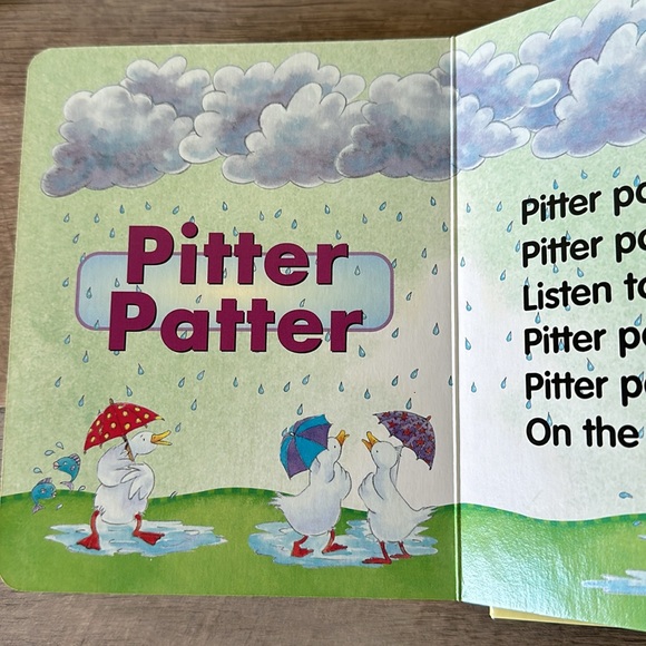 Mother Goose Nursery Rhymes 2002 with spider toy no CD - Picture 10 of 12